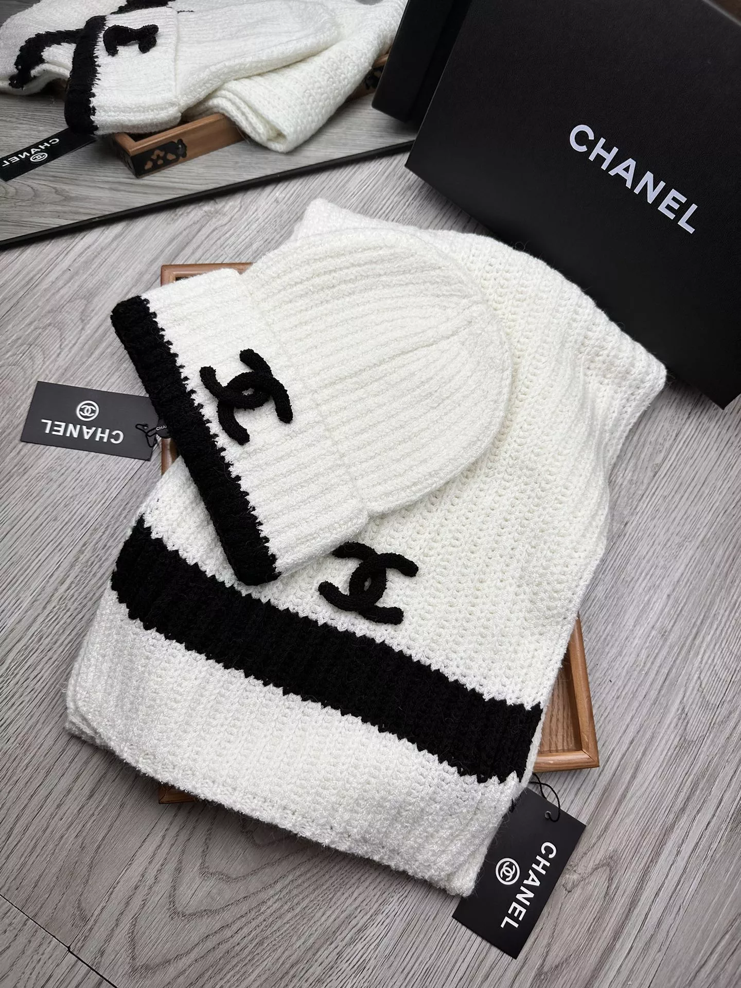 chanel hat and echapres set s_127a605